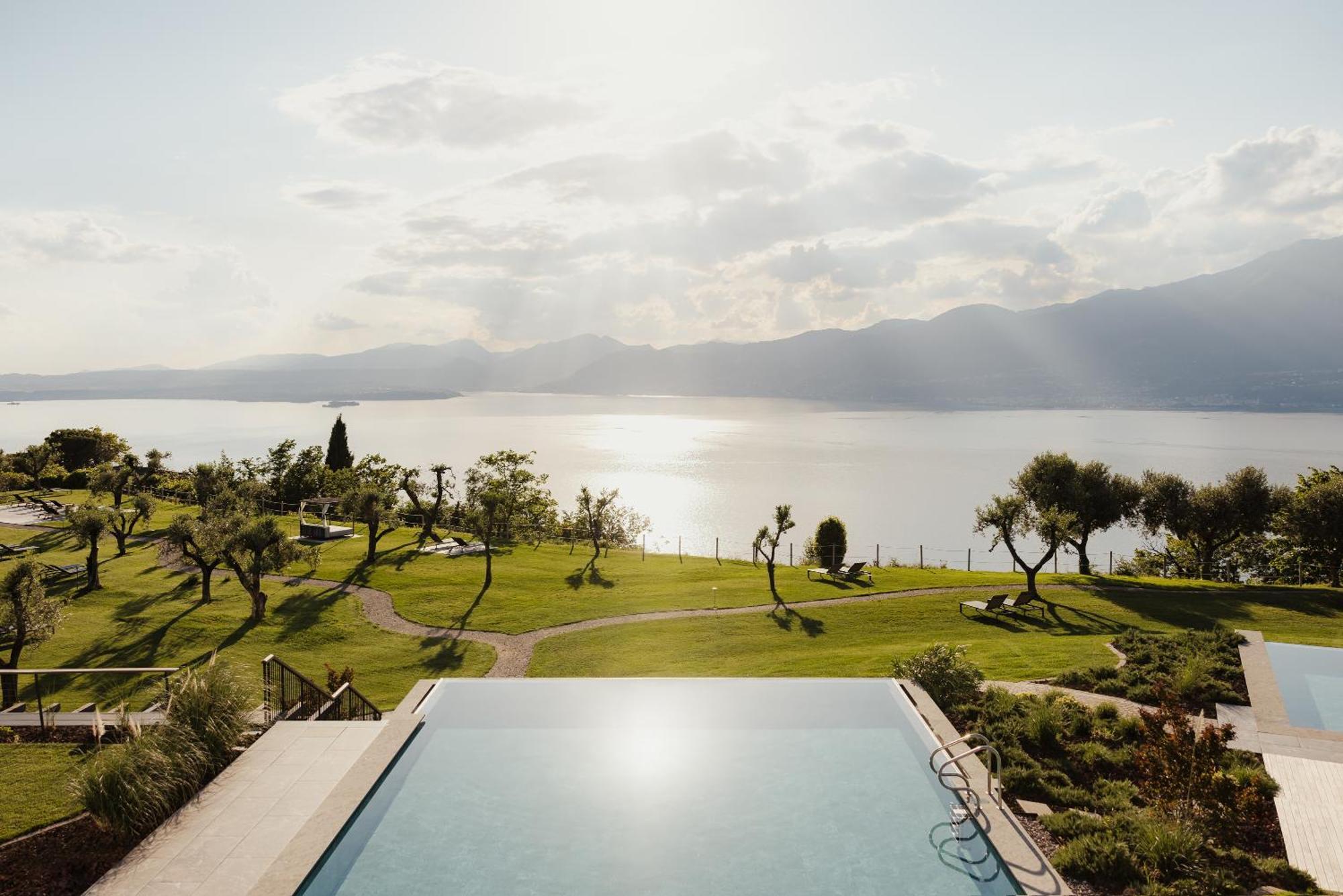 Hotel Cape Of Senses Torri Del Benaco Esterno foto