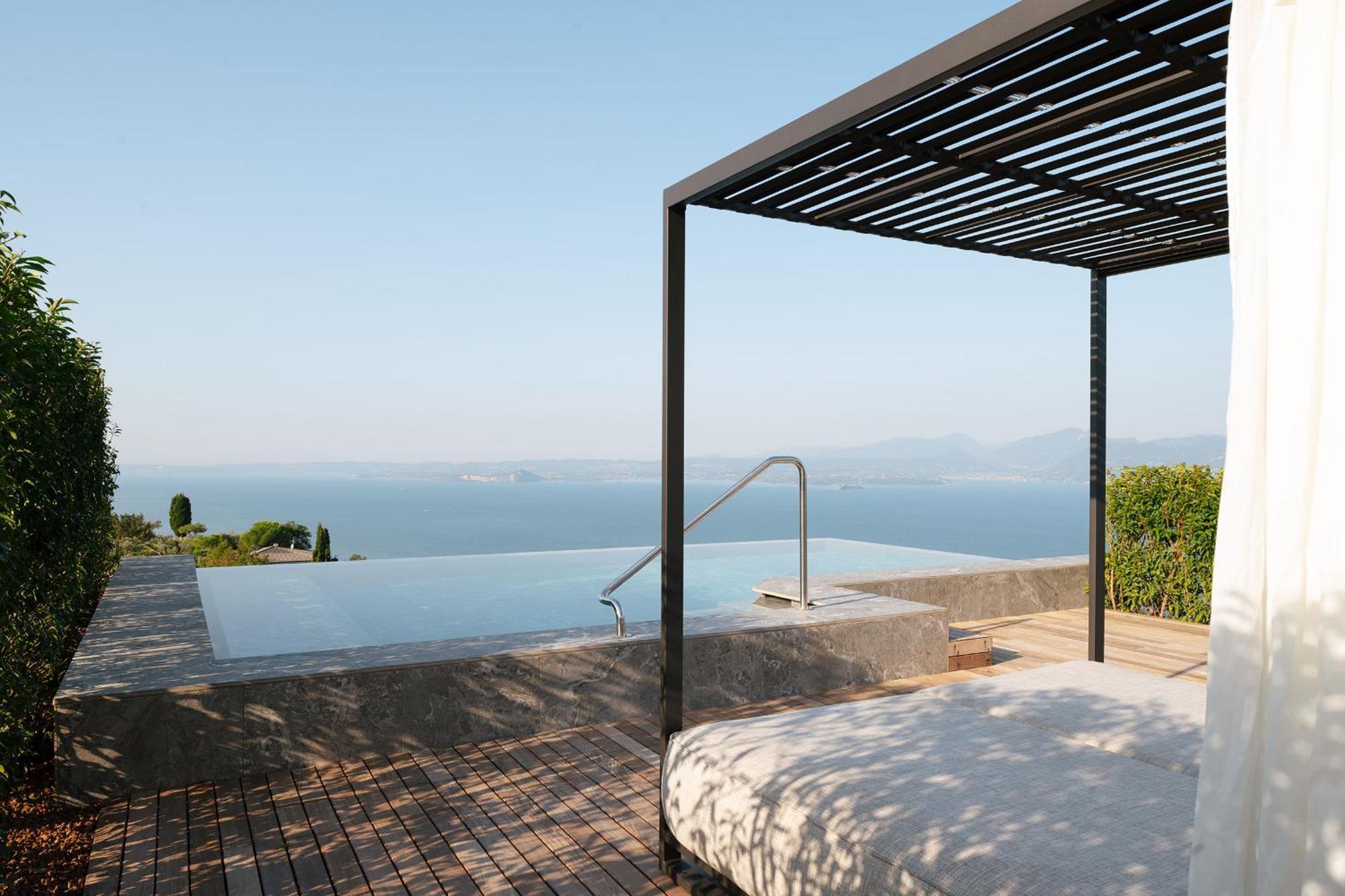 Hotel Cape Of Senses Torri Del Benaco Esterno foto