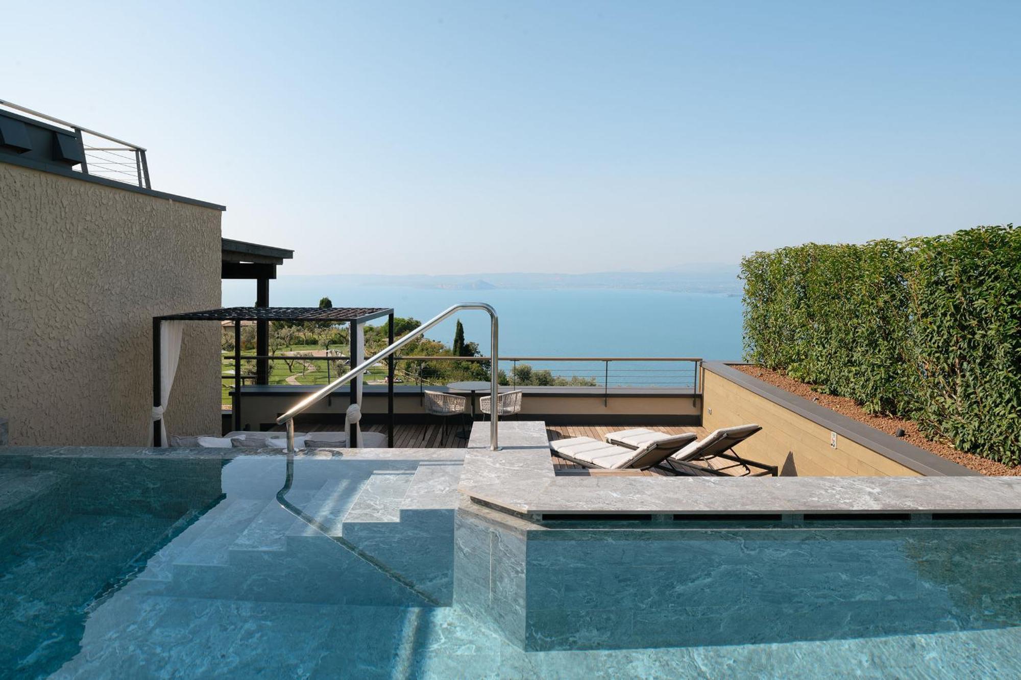 Hotel Cape Of Senses Torri Del Benaco Esterno foto
